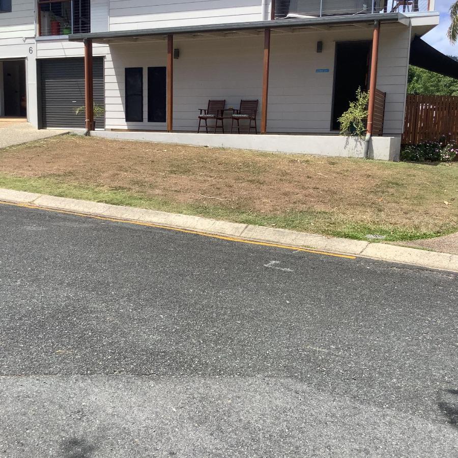 Oceanview Apartment Airlie Beach Exteriör bild